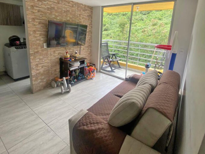 apartamento en venta en Panorama Manizales con ascensor y balcón