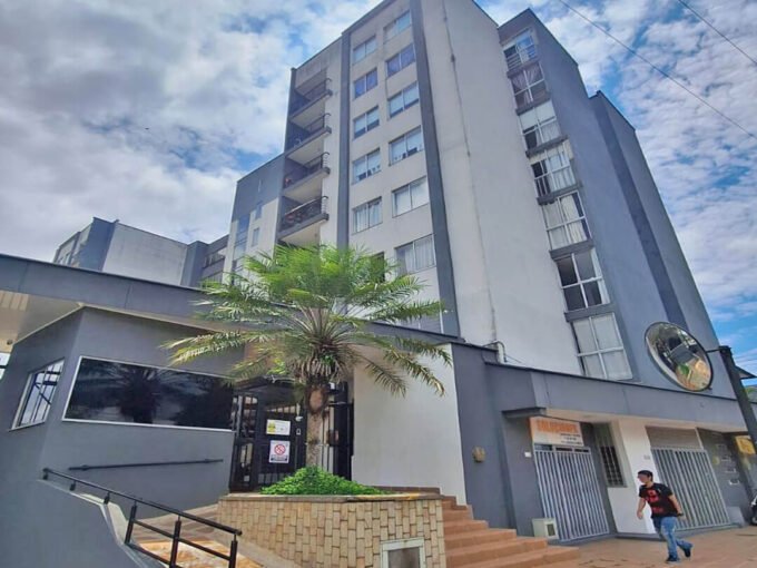 Apartamento en venta en Dosquebradas La Pradera con vista a la piscina