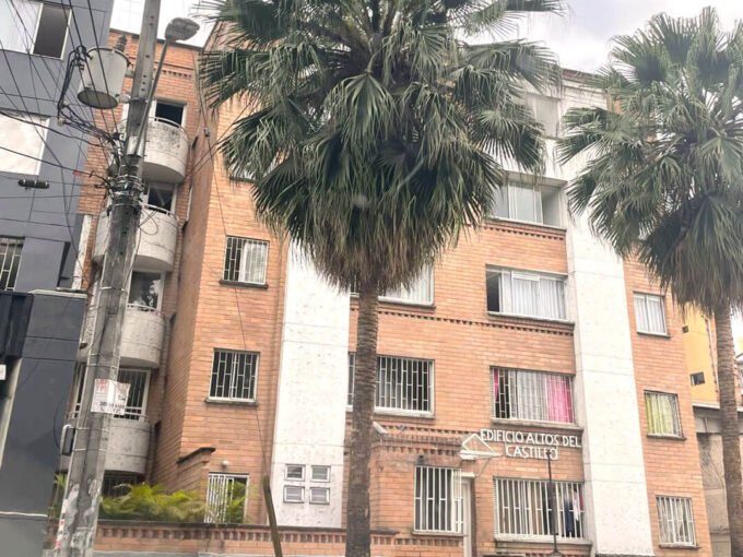 Edificio residencial Miraflores Medellín apartamento con parqueadero privado