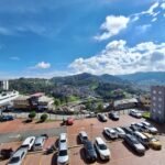 Apartamento en venta en San Jorge Manizales con parqueadero privado y excelente vista.