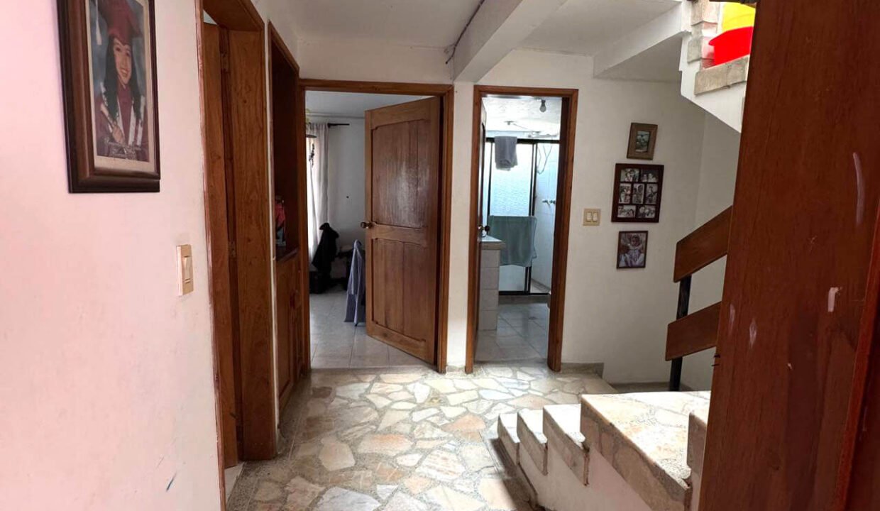 venta_casa_con_renta_aquilino_villegas_campohermoso_5