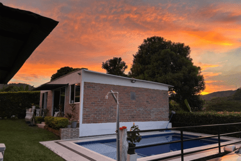 Venta temperadero independiente en Santágueda con piscina y zonas verdes